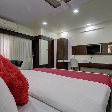 Hotel Le Grande Bijāpur Buitenkant foto