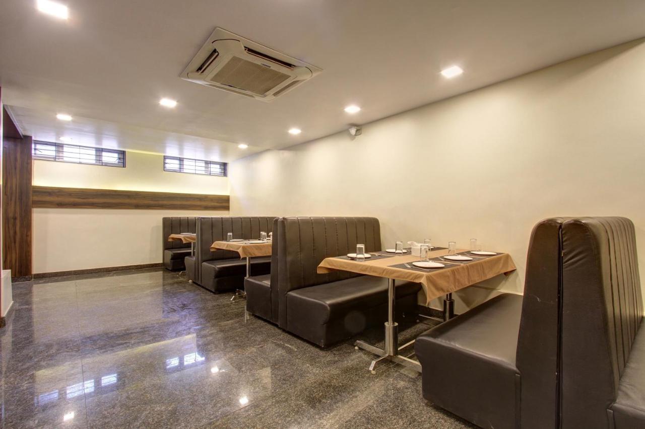 Hotel Le Grande Bijāpur Buitenkant foto
