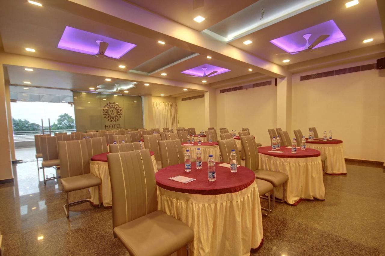 Hotel Le Grande Bijāpur Buitenkant foto
