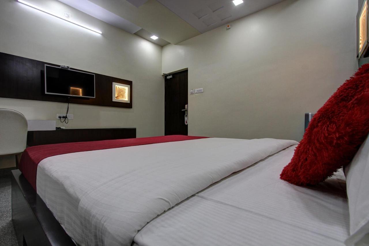 Hotel Le Grande Bijāpur Buitenkant foto