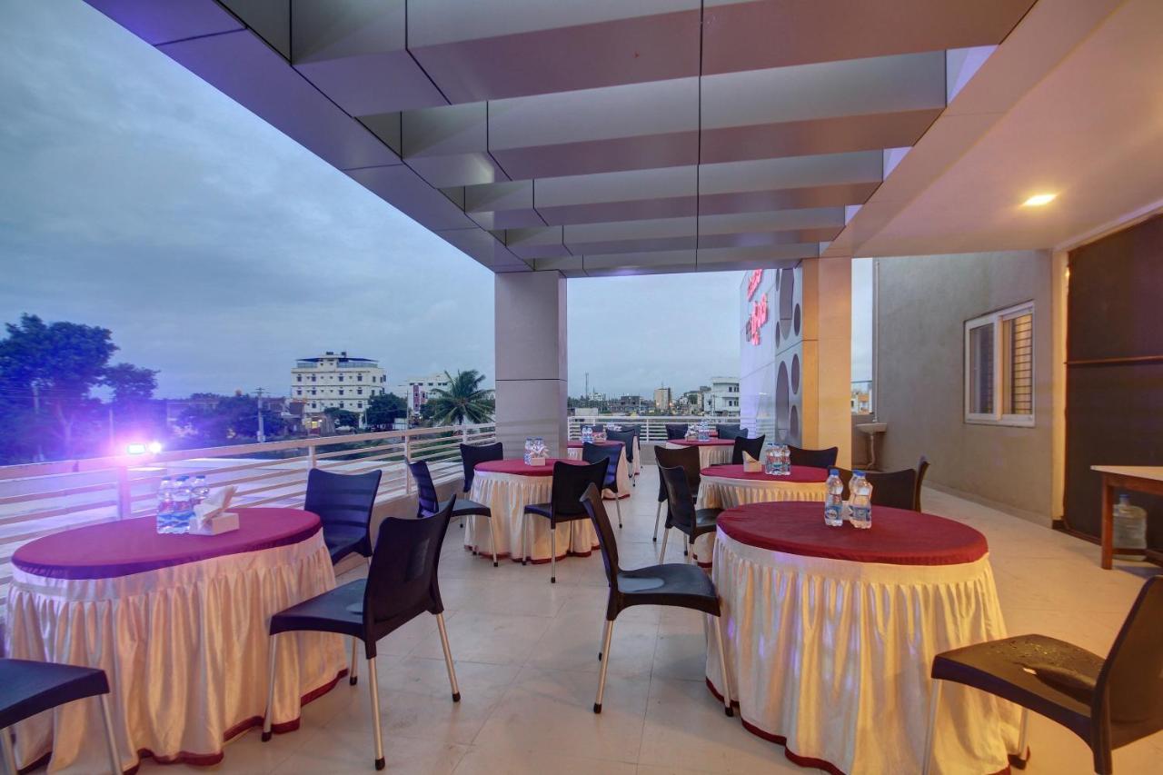Hotel Le Grande Bijāpur Buitenkant foto